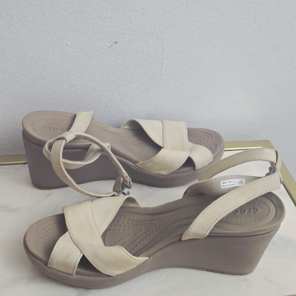 Crocs LiteRide Beige Canvas Wedge Sandals with Ankle Strap Size 8